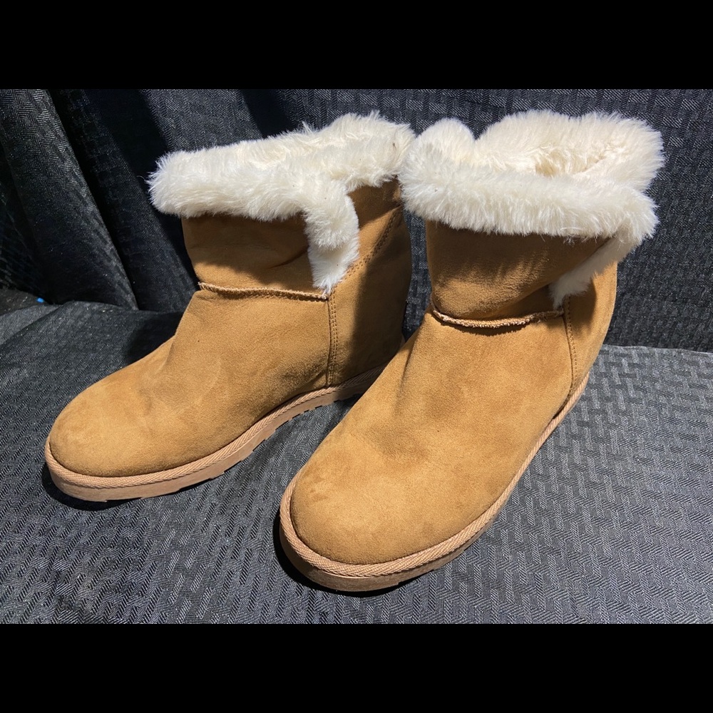 Juicy Couture Firecracker Women's Hidden Wedge Winter Boots Size US 6 M